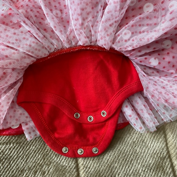 *****SOLD***** Disney Baby 0-3 Minnie Outfit - Picture 3 of 5